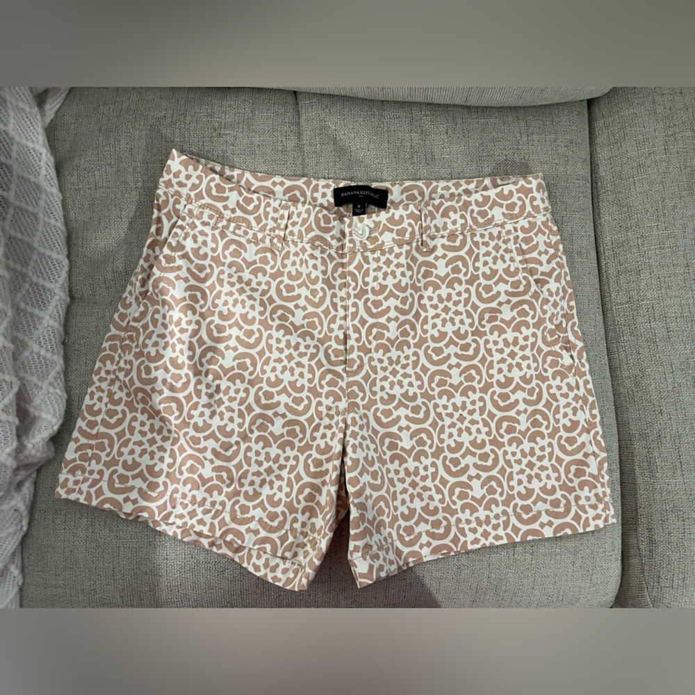 Banana Republic Chino shorts